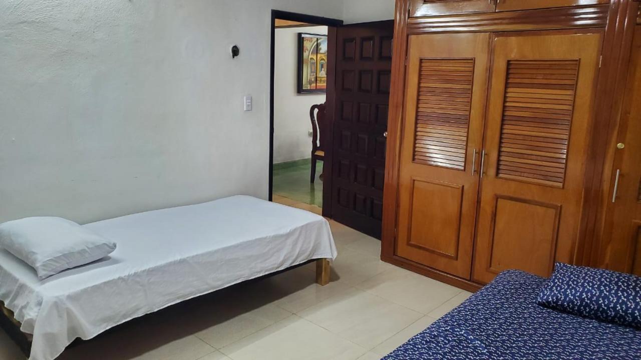Hostal Casa Cucu - Wifi, Hot Water, Ac, Free Water Refill - Stay 3 Nights Or More And Get 1 Day Free Bikes & 1 Free Laundry Wash Valladolid (Yucatan) Exterior foto